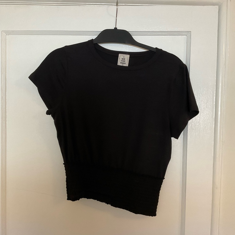 Free People-We the Free- black top w elastic waist detail
